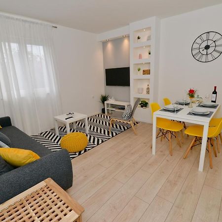 Apartments Lemon 扎达尔 外观 照片